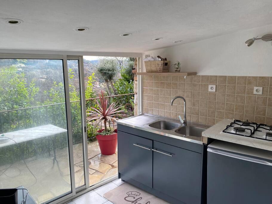 Charmante Maison Avec Piscine Gourdon  Εξωτερικό φωτογραφία